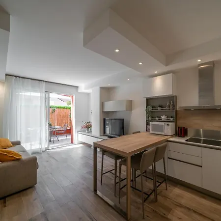 Smart House S.orsola - Garage & Garden Διαμέρισμα